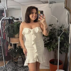 Likely Strapless Ruffle Sweetheart Neck Cocktail Mini Dress White Size 10 NWT